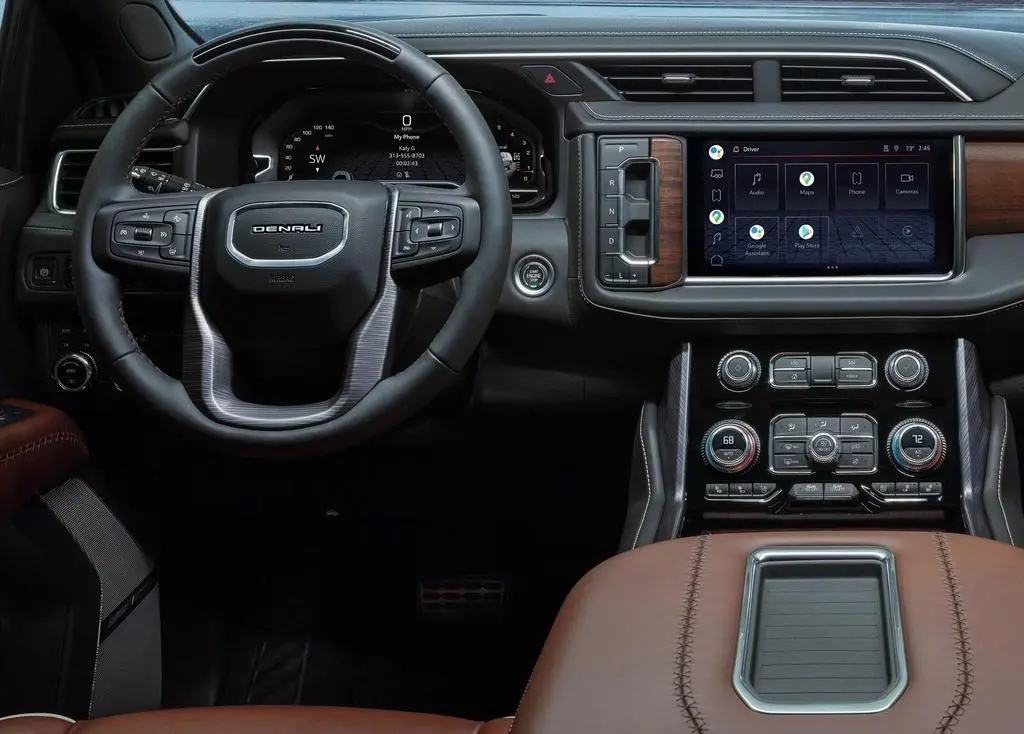 Professional car dealership service